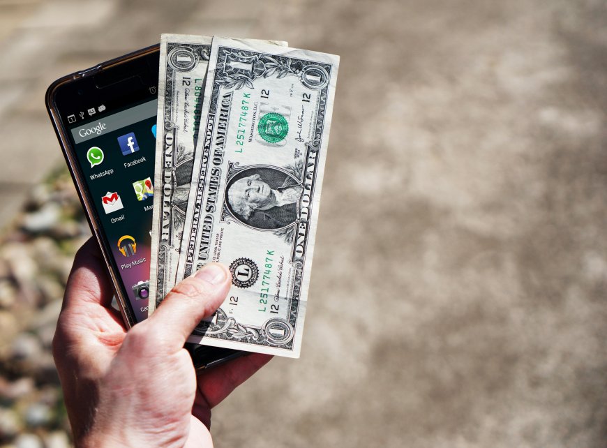 How to Turn Your Smartphone Into a Money-Making Machine in 2025